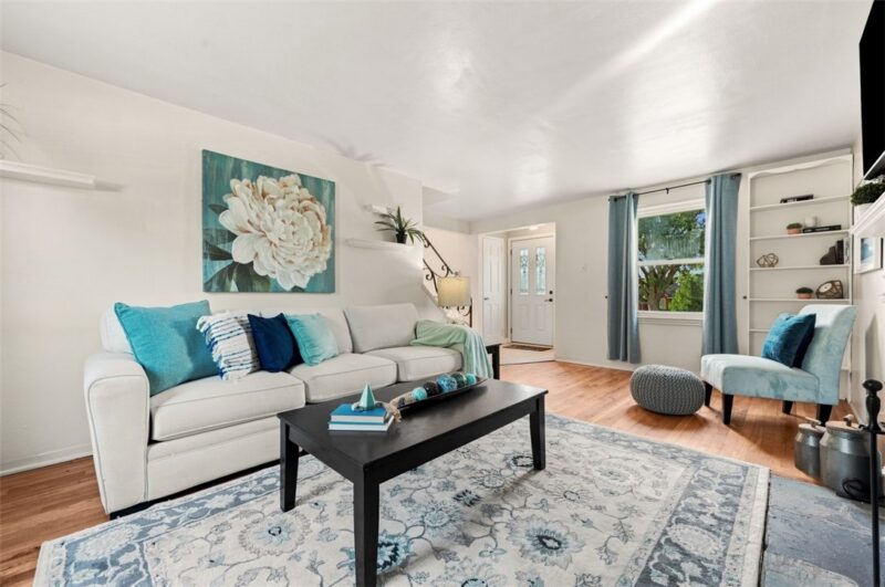 5330 Greenridge Dr — photo 4