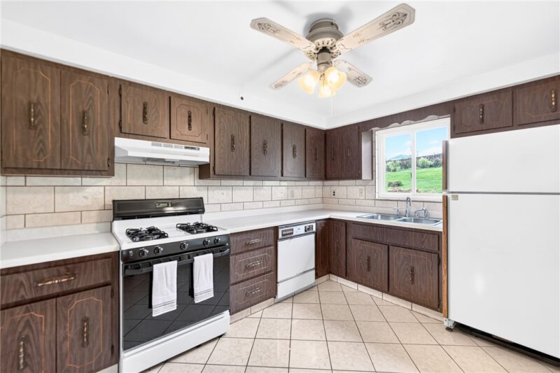 439 Greenwood Ave — photo 6