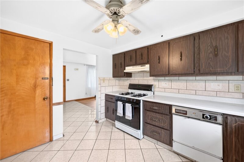 439 Greenwood Ave — photo 8