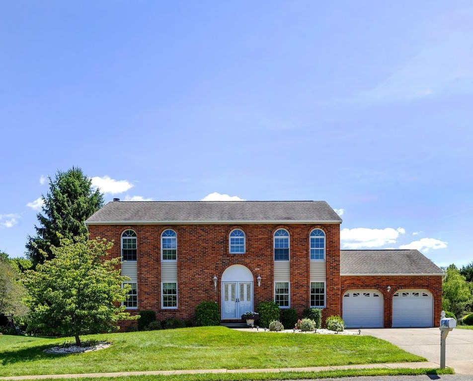 204 Trillium Dr — photo 1