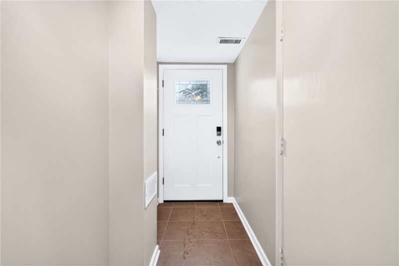 215 Timber Trail — photo 2