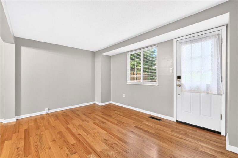 215 Timber Trail — photo 4