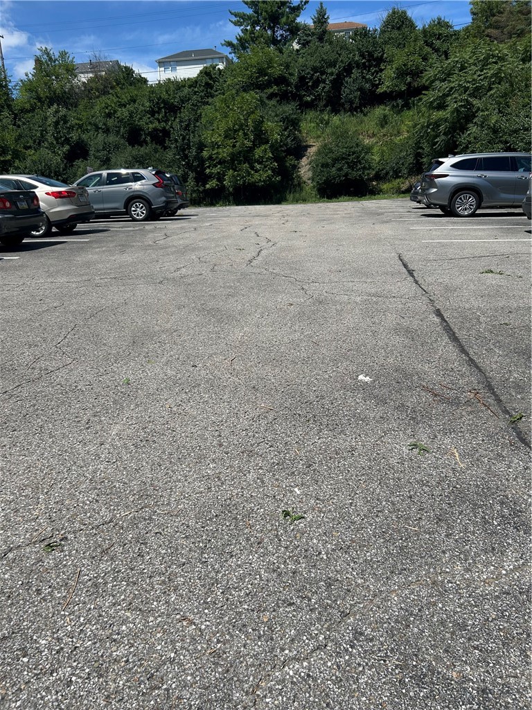 2160 Greentree Rd 400W — photo 2