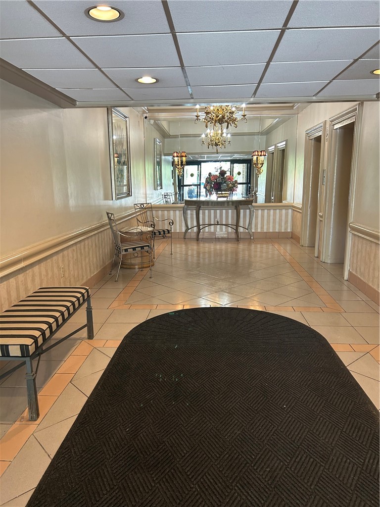 2160 Greentree Rd 400W — photo 4