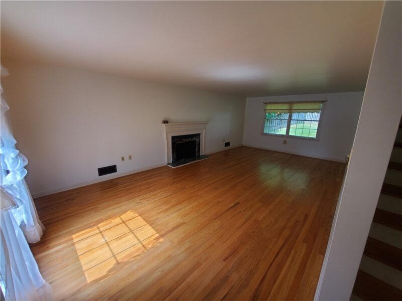 2103 Menold Dr — photo 7