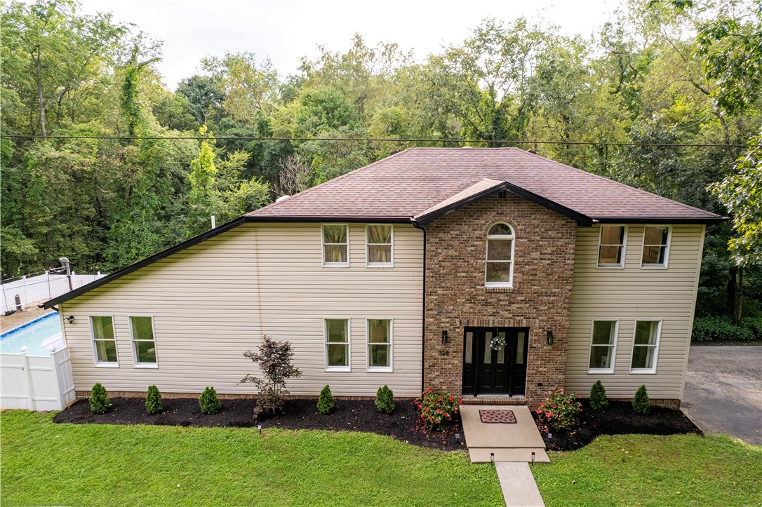 328 Comstock Dr — photo 1