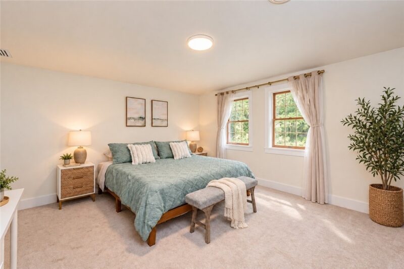 328 Comstock Dr — photo 8