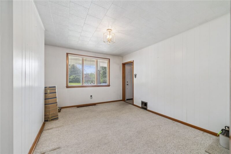 127 Carmichaels Street — photo 8