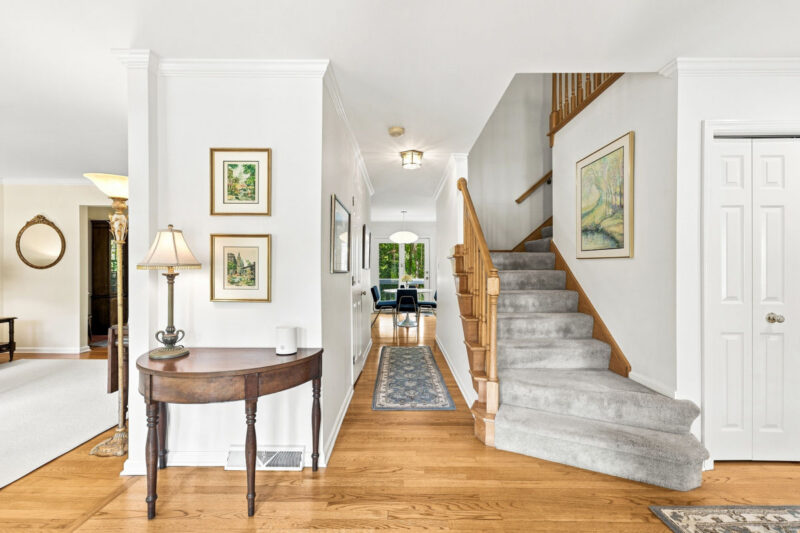 214 Scarborough Dr — photo 5