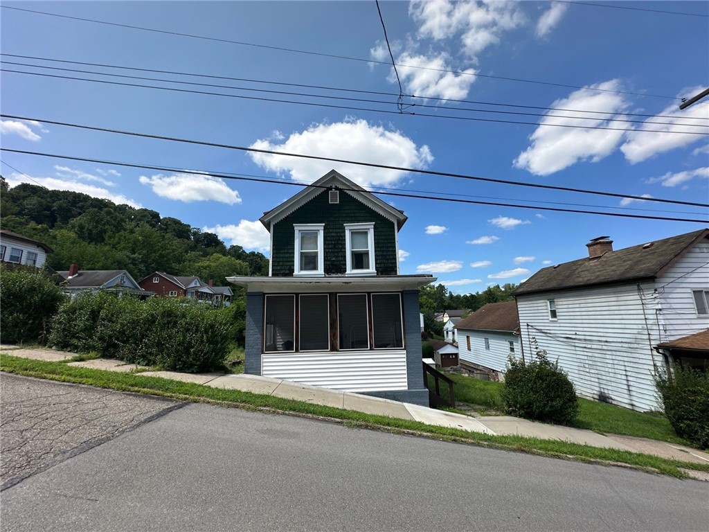 156 Dewey St — photo 1
