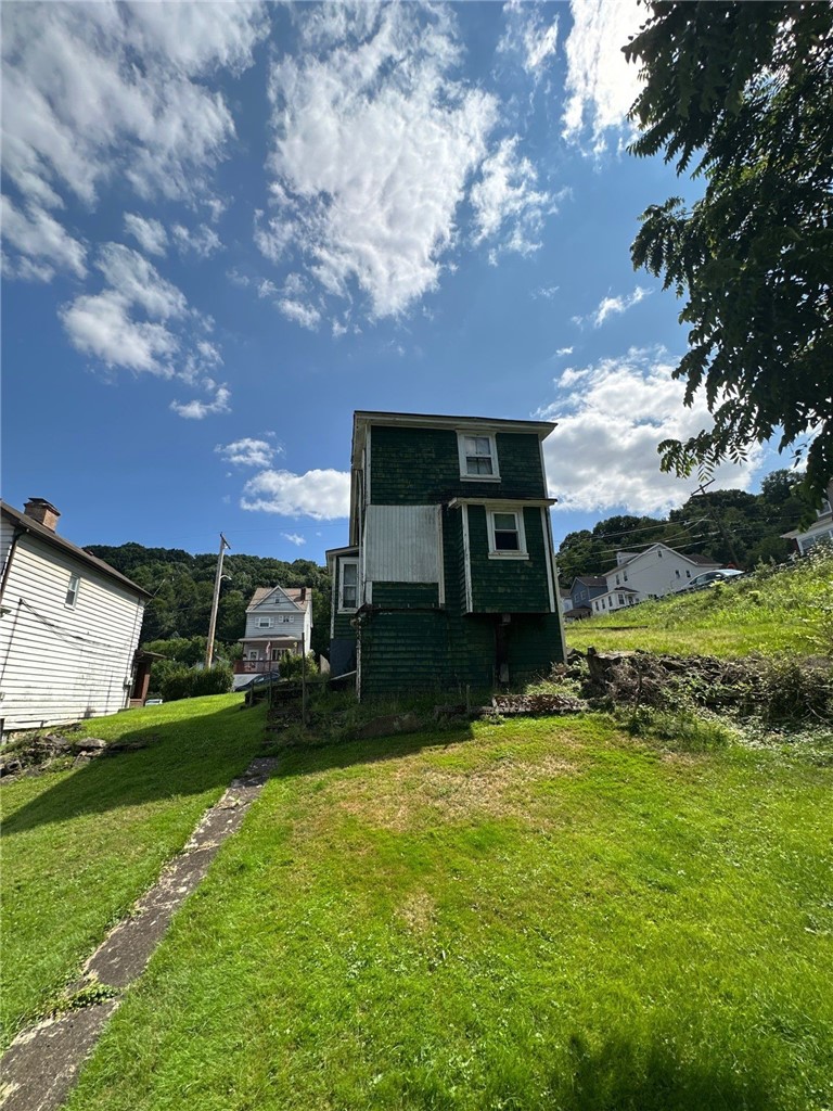 156 Dewey St — photo 4