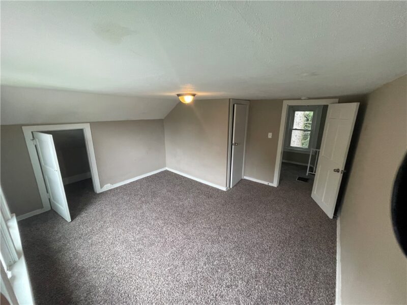 10088 Grandview Ave — photo 6