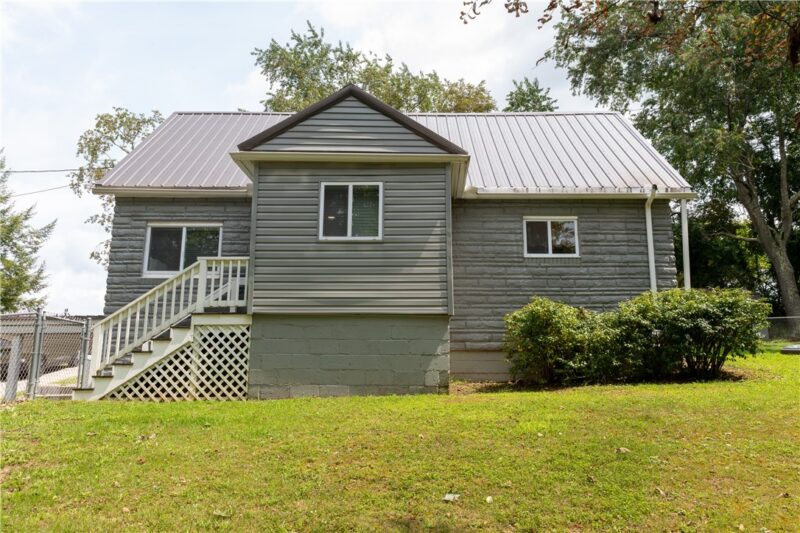 824 Ridge Rd — photo 2
