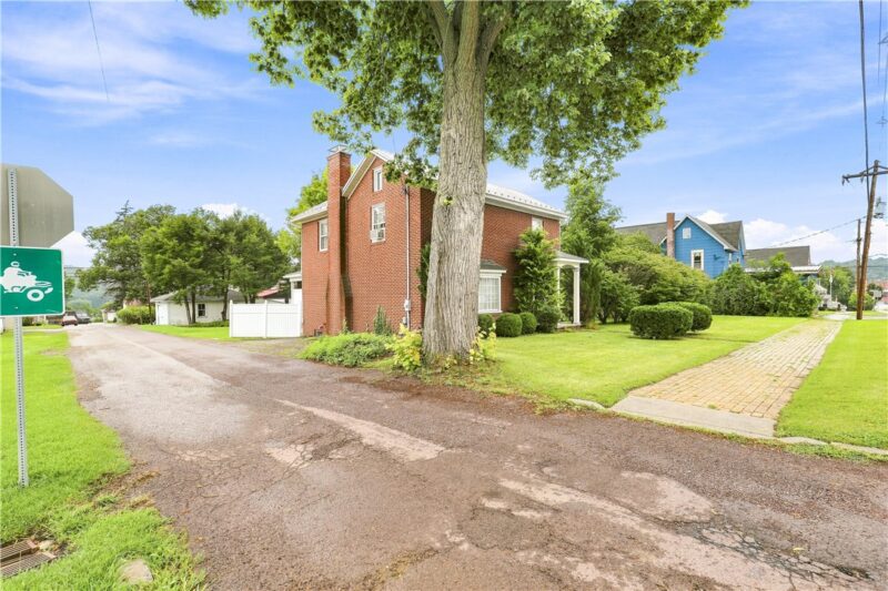 214 Beachley Street — photo 3