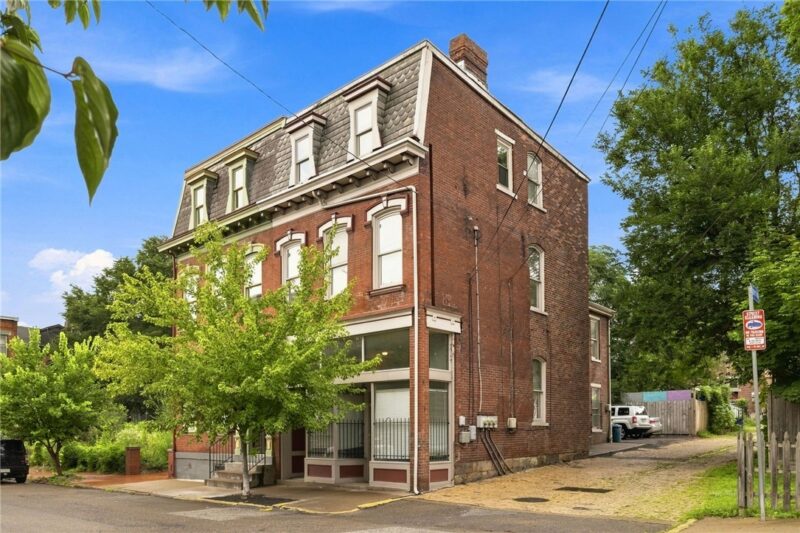 614 Jacksonia St — photo 2