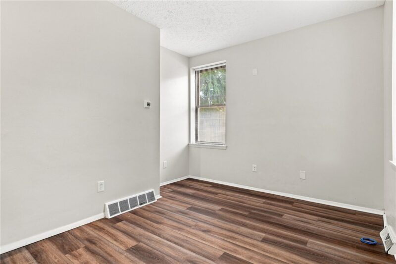 614 Jacksonia St — photo 5