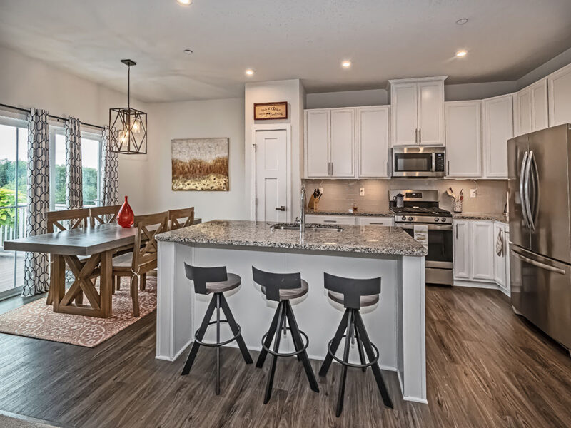 211 Sierra DRIVE — photo 2