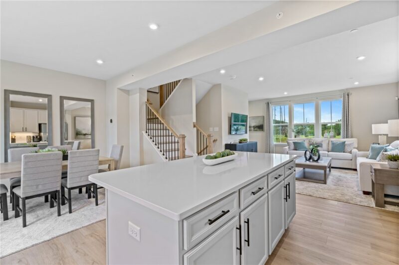 110 Lobenro Drive — photo 6