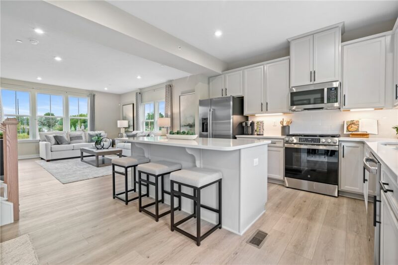 118 Lobenro Drive — photo 5