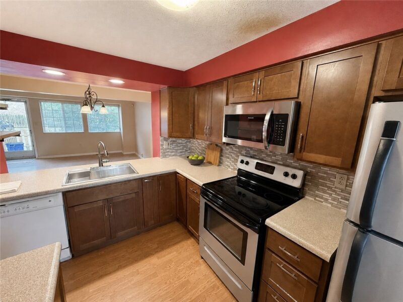 3244 Ward St — photo 6