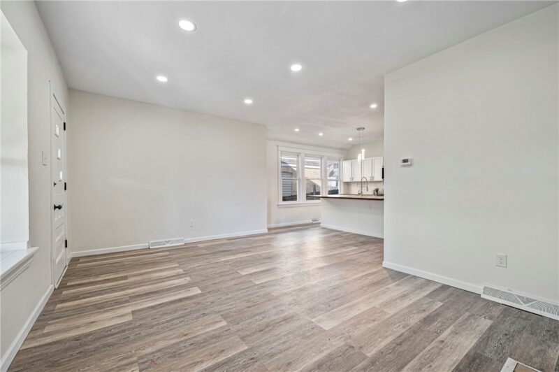 1407 Woodbourne Ave — photo 8