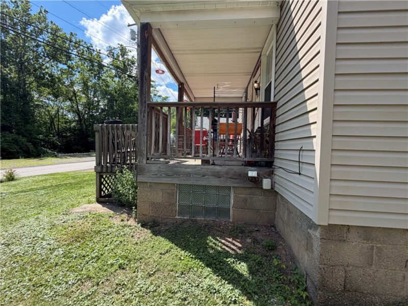 2113 Lewis Run Rd — photo 2