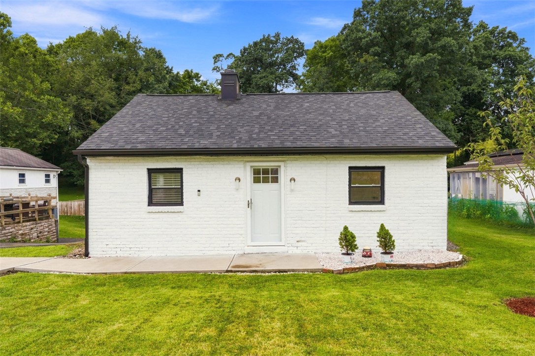 5036 Sherwood Rd — photo 1