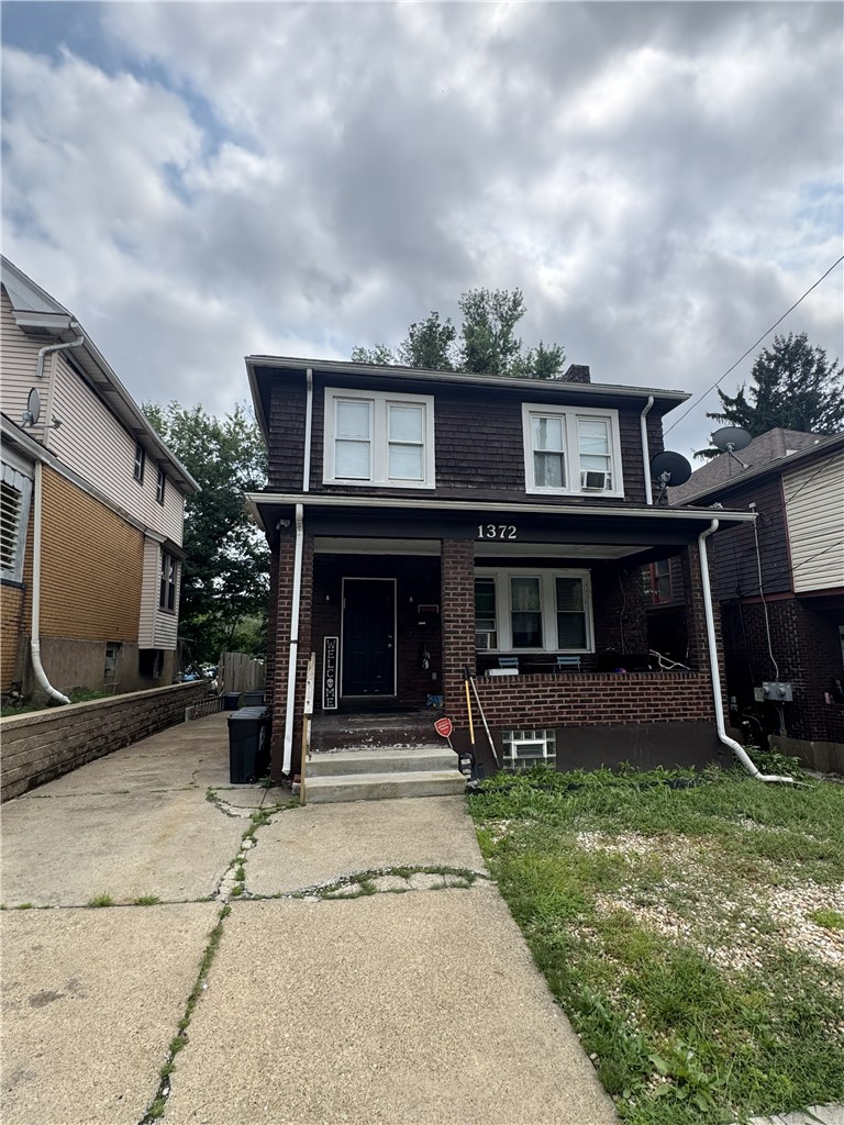 1372 Traymore Ave — photo 1