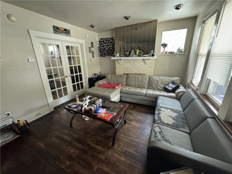 1372 Traymore Ave — photo 2