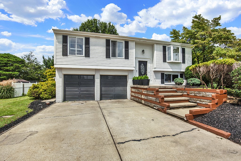 362 Huntingdon Ave — photo 1