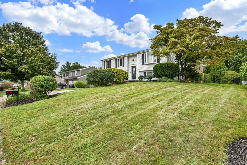 362 Huntingdon Ave — photo 3
