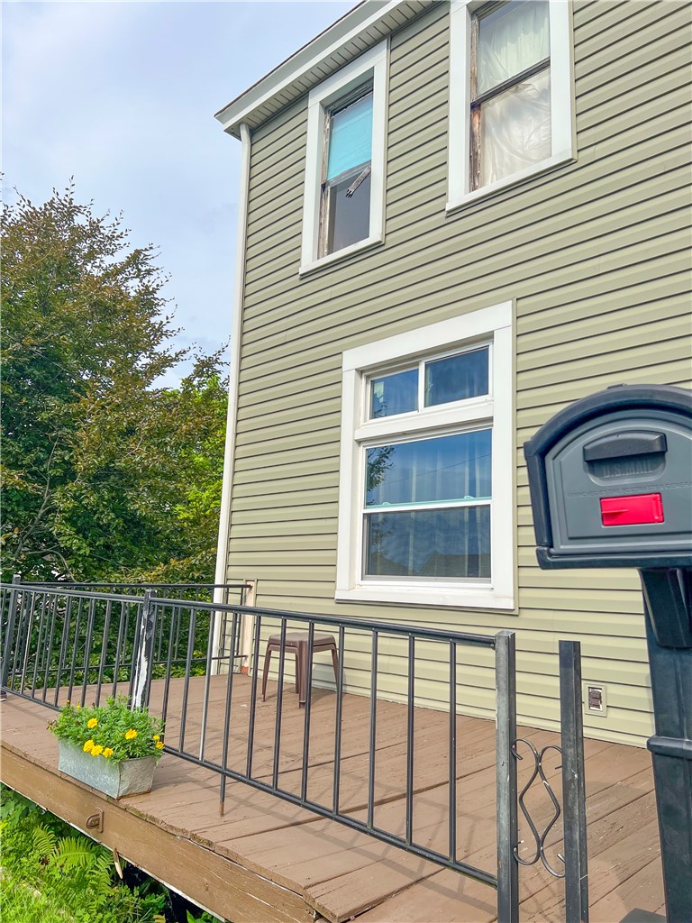 408 Oneida St — photo 3