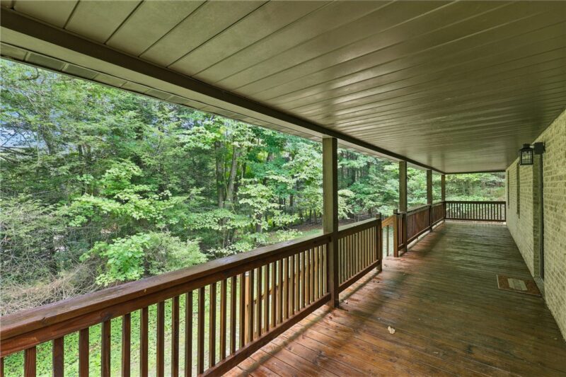 490 Cherry Lane — photo 3