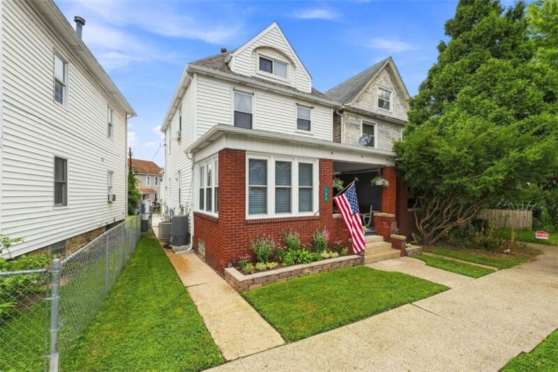 183 Franklin Ave — photo 2