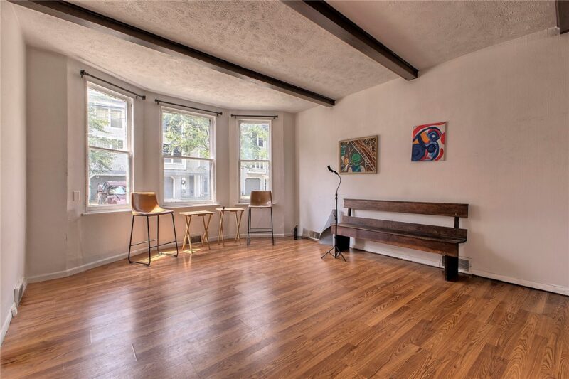 411 Noble St — photo 3