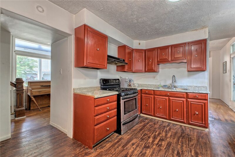 411 Noble St — photo 8