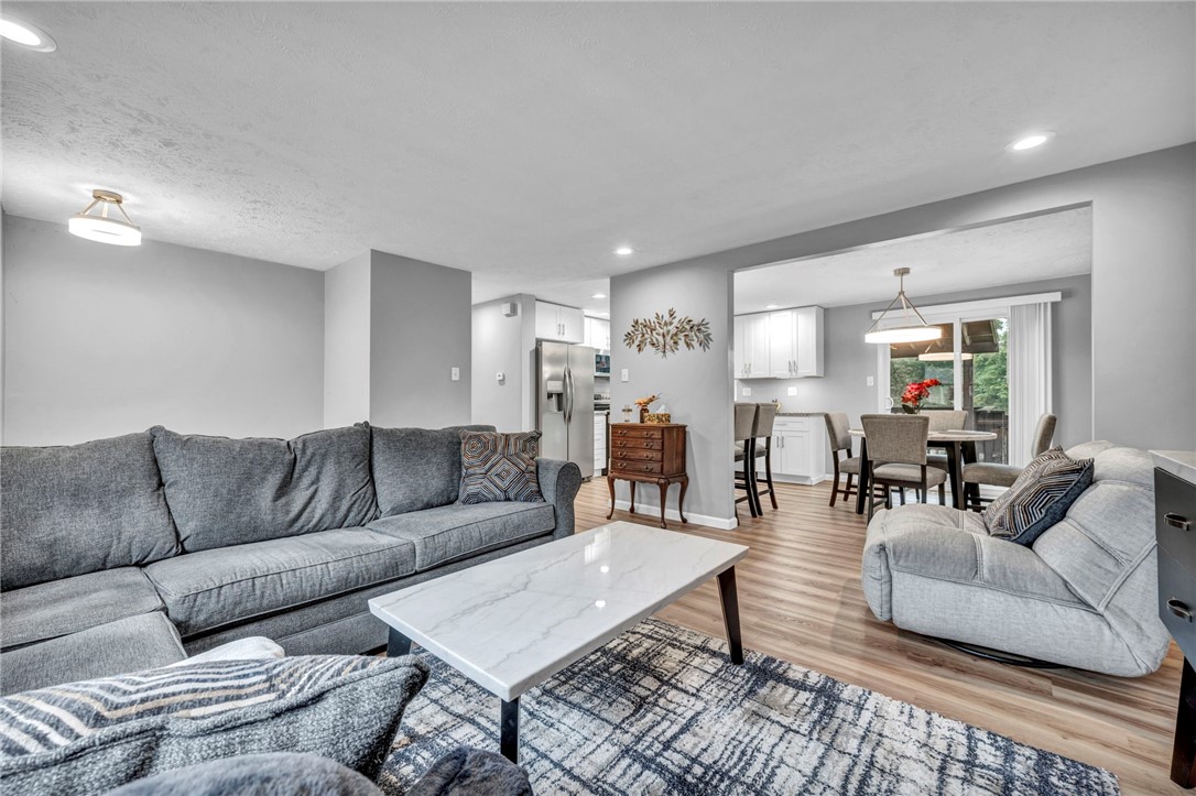 3034 Amy Dr — photo 1