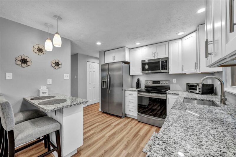 3034 Amy Dr — photo 4