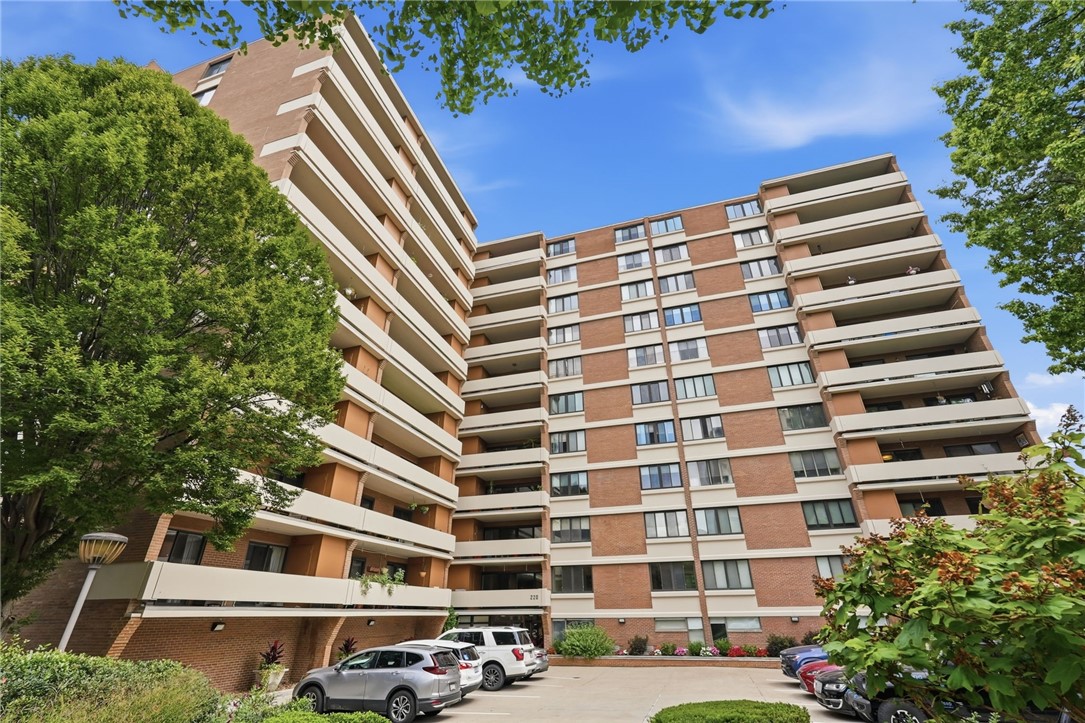 220 N DITHRIDGE 306 — photo 1
