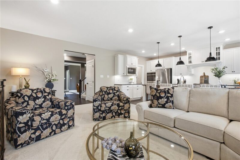 358 Juniper Way — photo 8