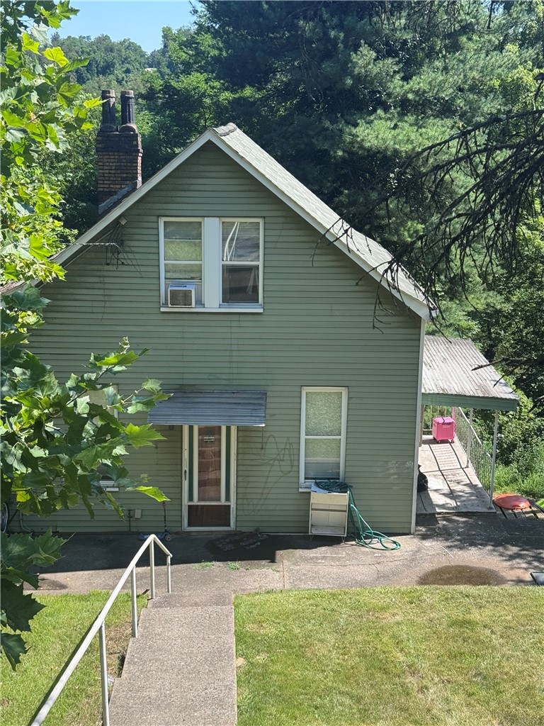 1523 Ridge Ave — photo 1