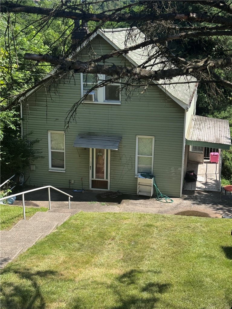 1523 Ridge Ave — photo 2