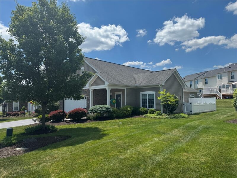 132 Cobblestone Dr — photo 2