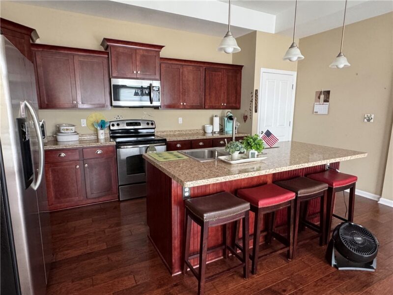 132 Cobblestone Dr — photo 5