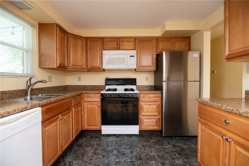 5707 Broad St — photo 4