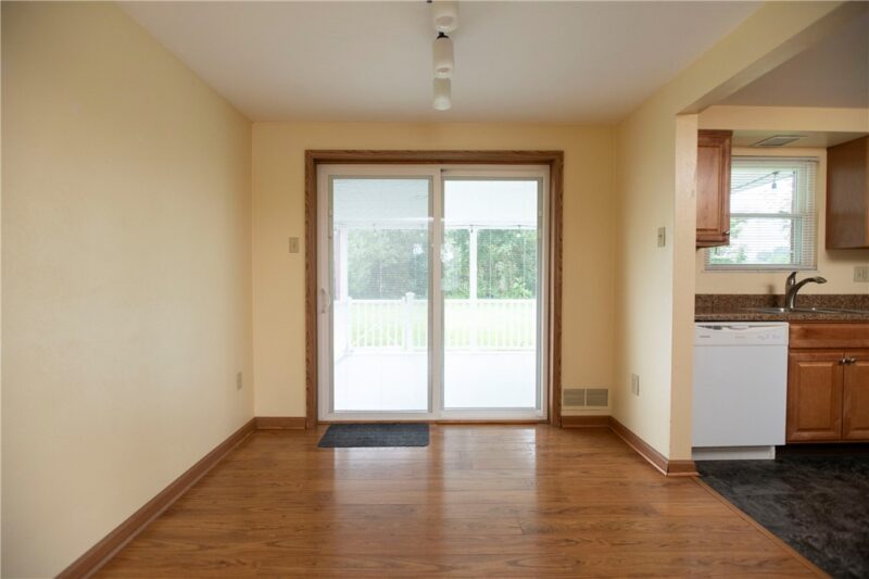 5707 Broad St — photo 7