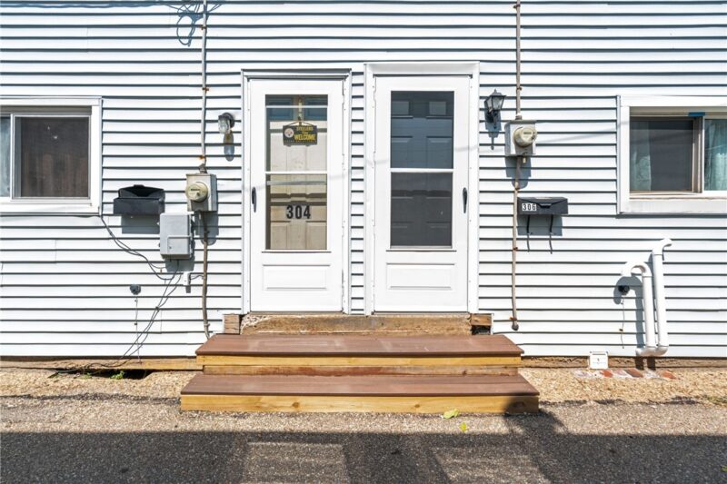 304 Pilgrim Way — photo 3