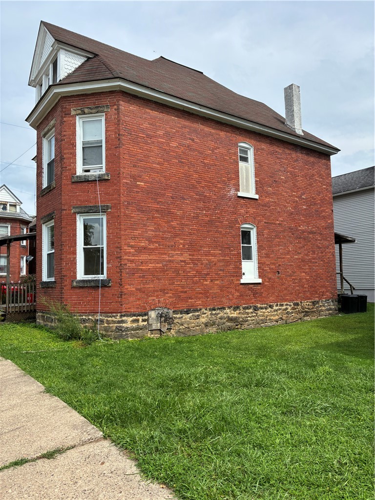 498 E. High Street — photo 2