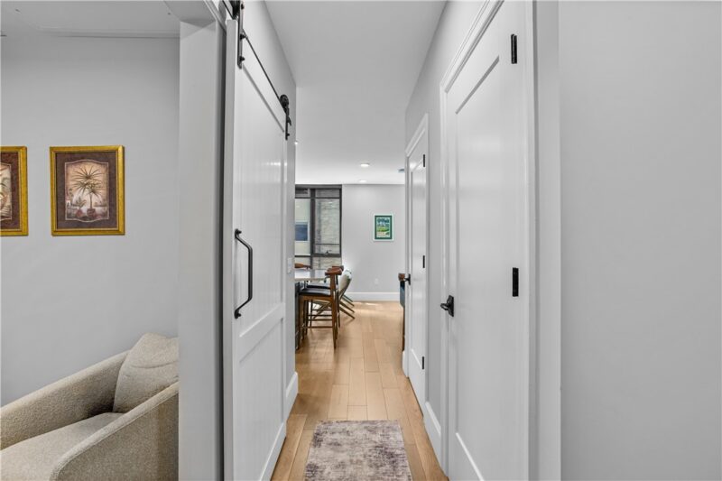 350 Oliver Ave 907 — photo 8