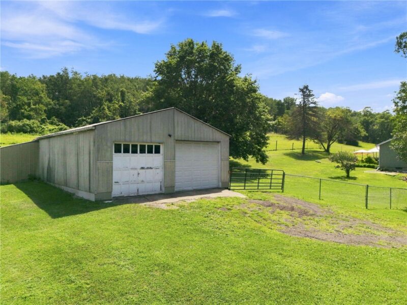142 Willow Rd — photo 3